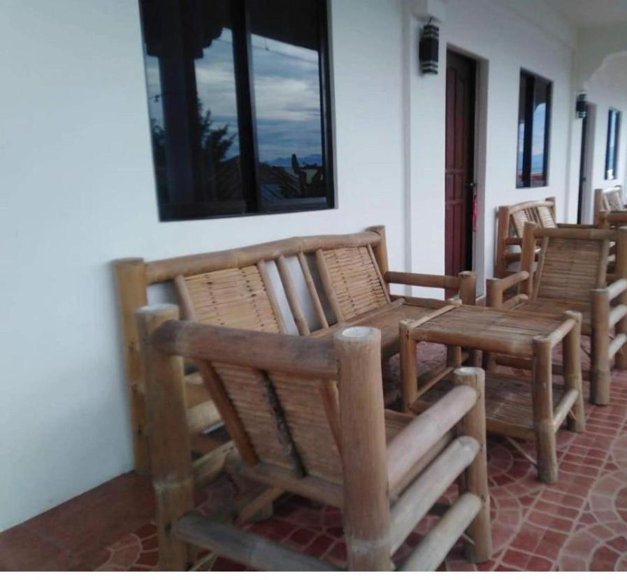 Pescador View - Beachfront & Nearby The Ocean Hostels & Restaurant מואלבואל מראה חיצוני תמונה
