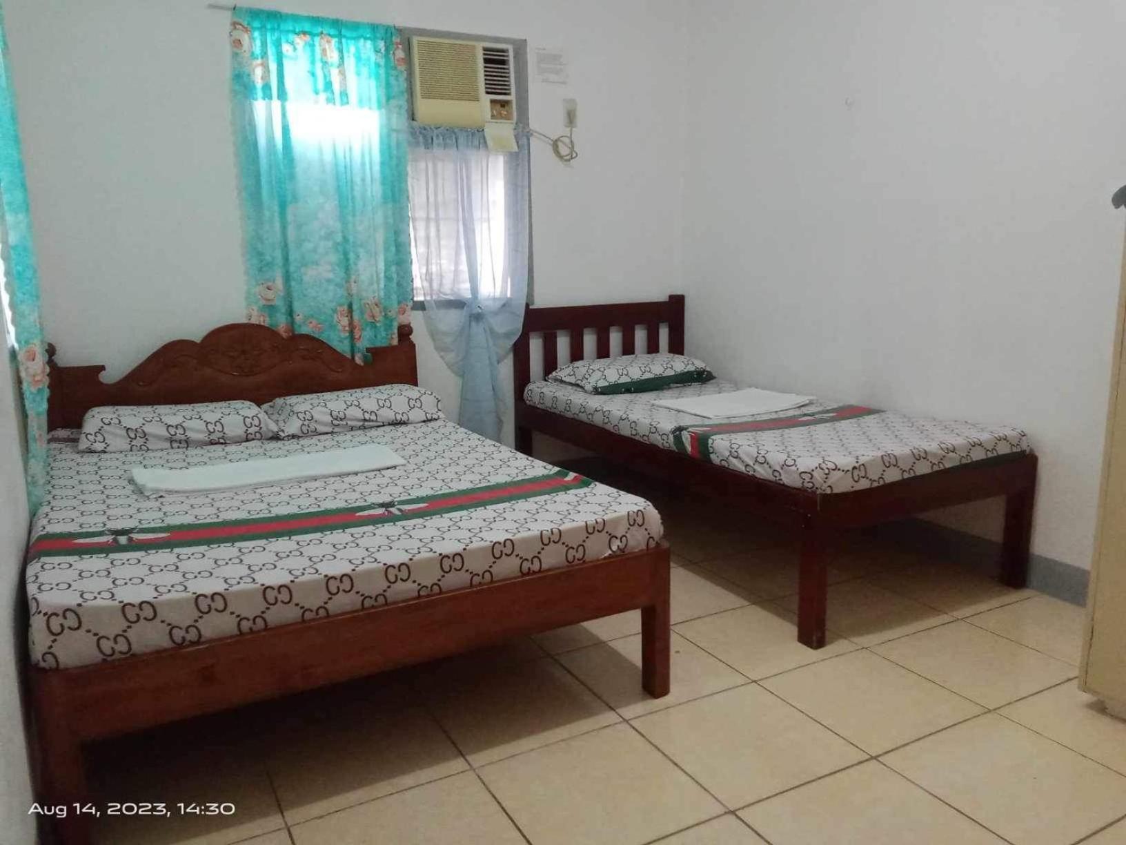 Pescador View - Beachfront & Nearby The Ocean Hostels & Restaurant מואלבואל חדר תמונה