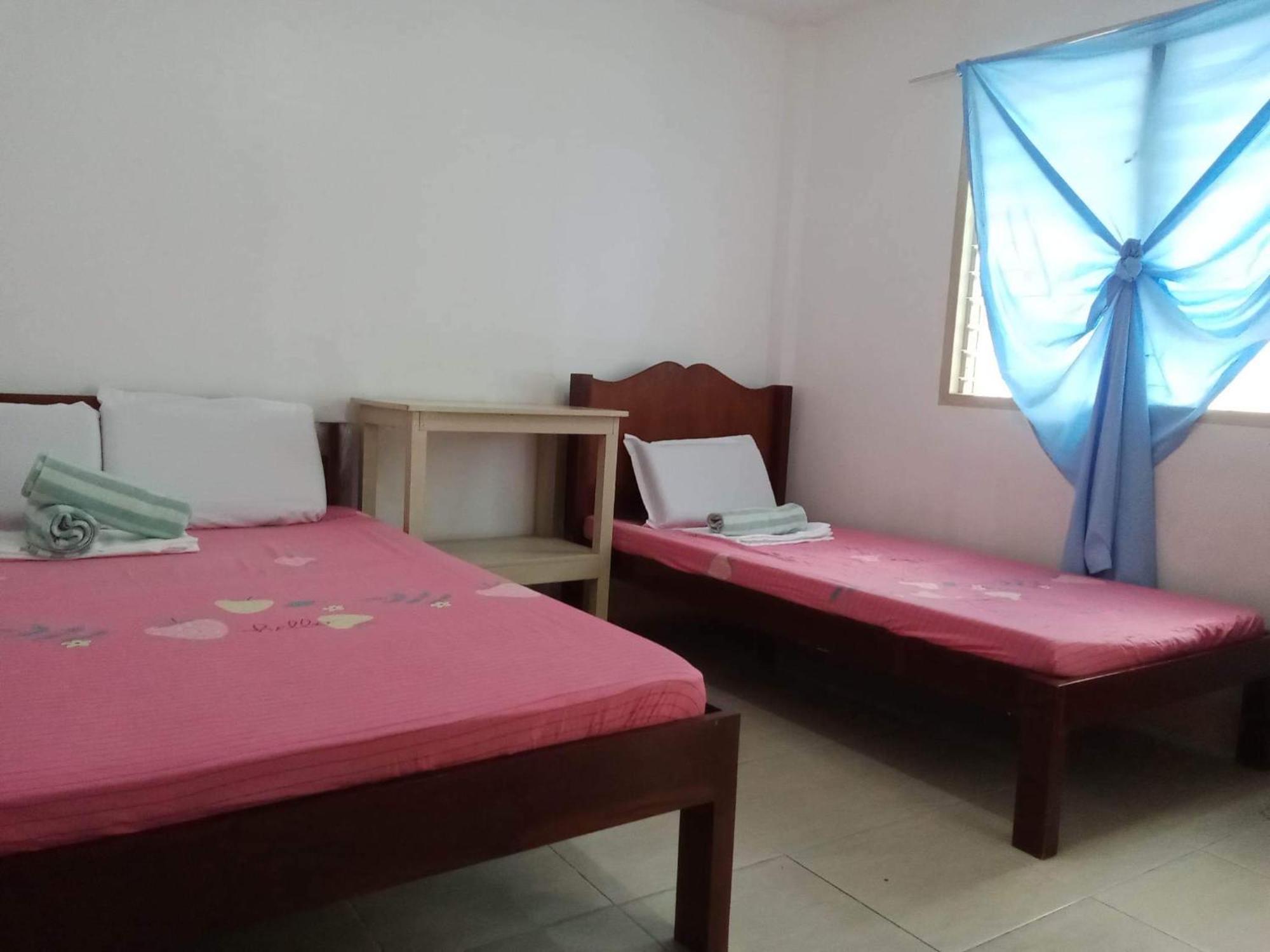Pescador View - Beachfront & Nearby The Ocean Hostels & Restaurant מואלבואל מראה חיצוני תמונה